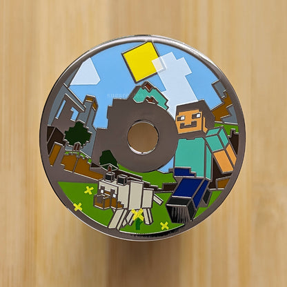 Classic Game Discs: CubeWorld 1.5" Silver Plated w/ Screenprint Enamel Pin